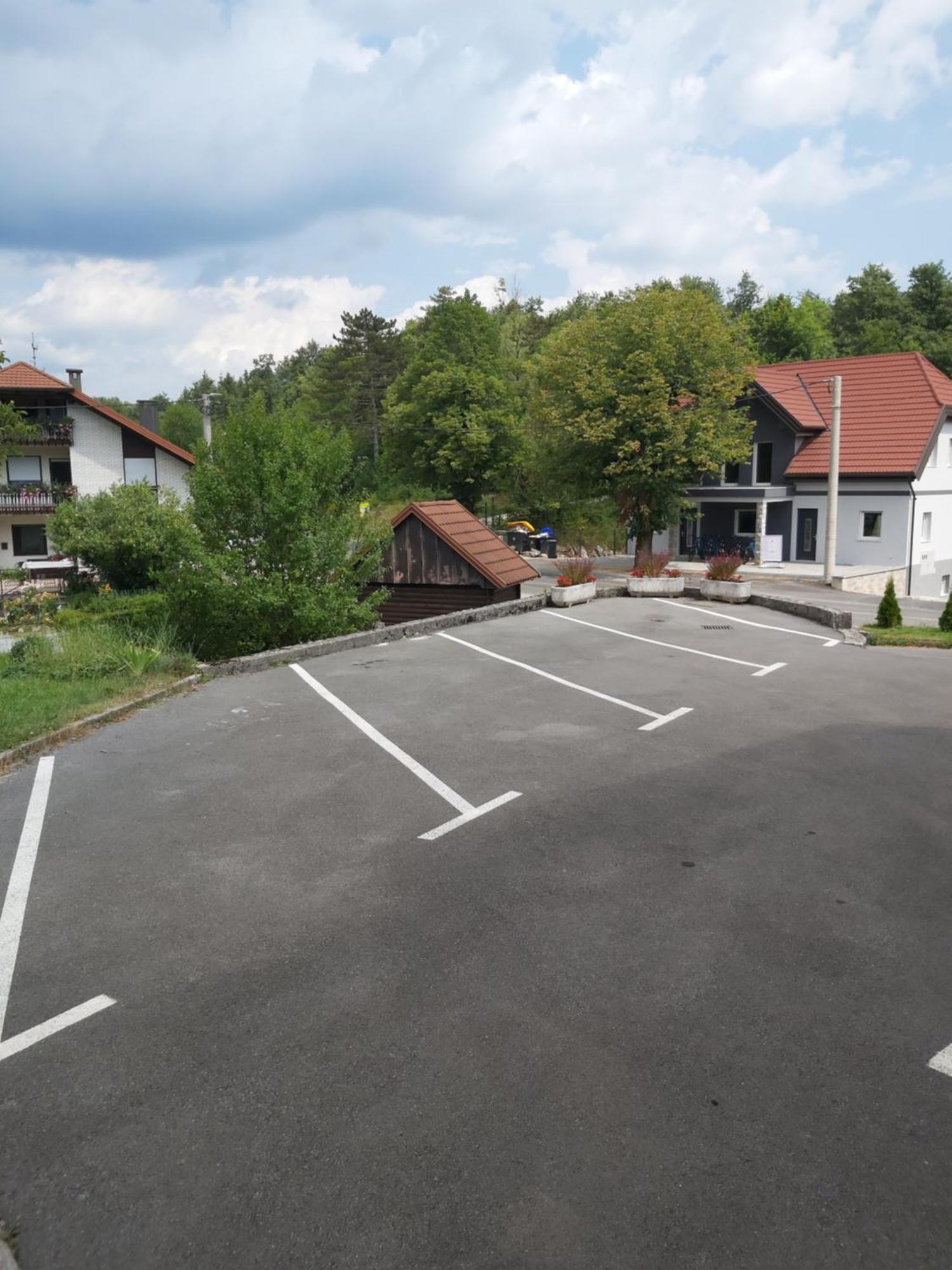 Rooms Zagon Postojna Exterior photo